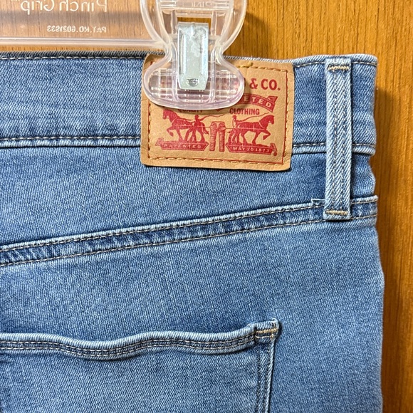 Levi's Classic Blue Slimming Skinny Jeans 31 - Picture 11 of 12